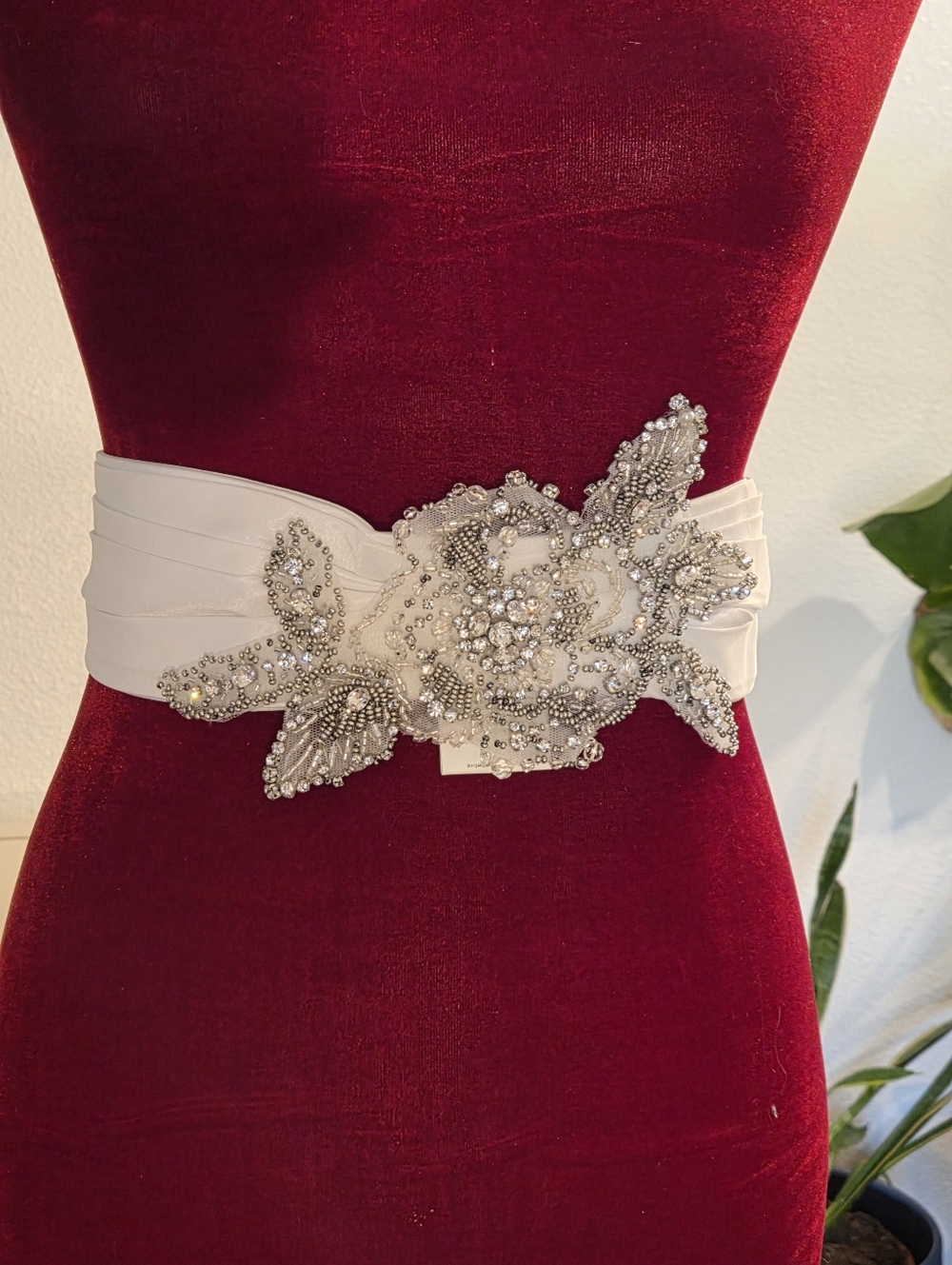 ENZOANI Crystal Beaded Floral Sash Belt